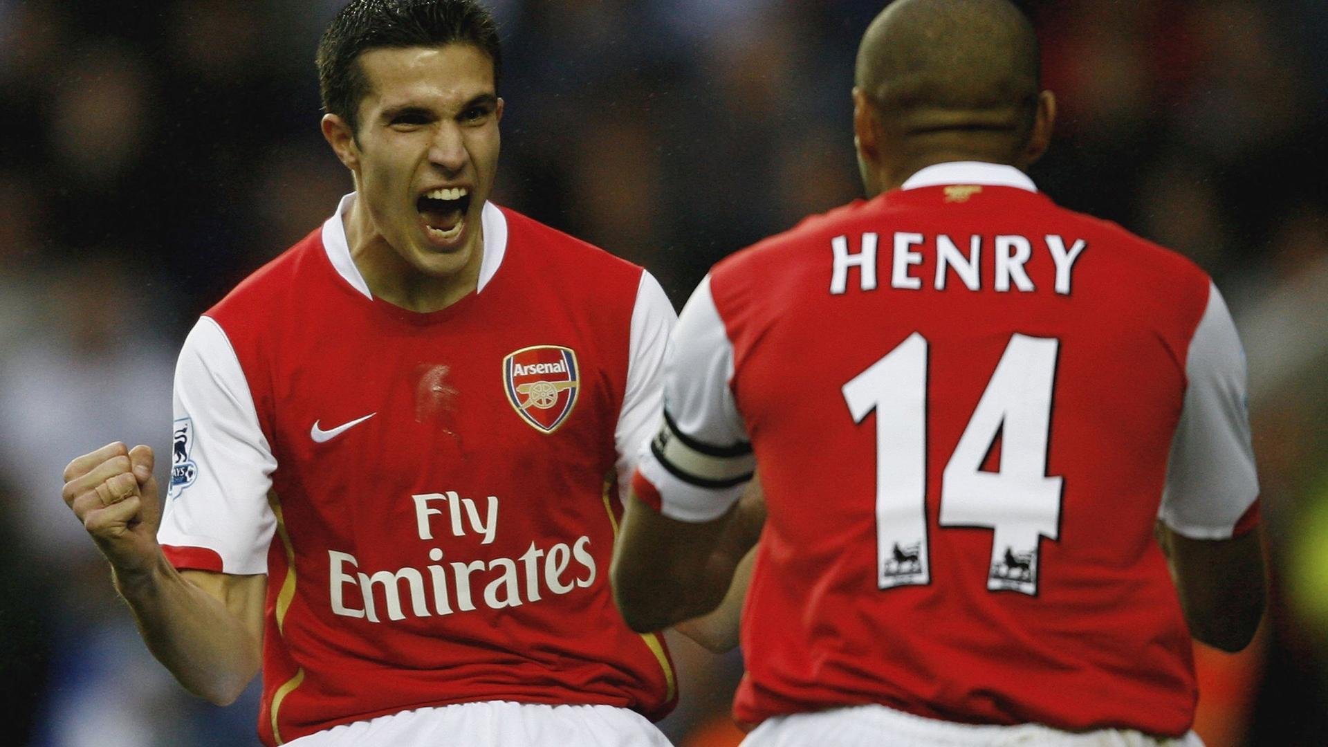 欧冠淘汰赛之夜，英格拉姆关键时刻站出来，点燃安菲尔德的不灭火焰