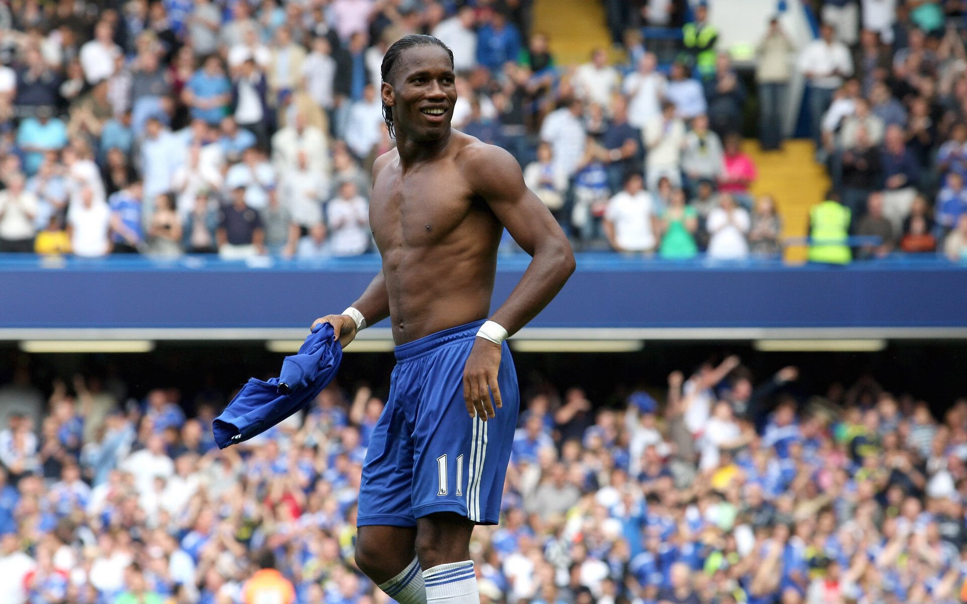 维尼修斯攻防两端统治，巴西火力压制尼斯，桑巴军团展现新时代铁血美学